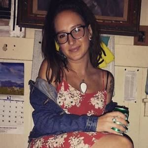 Meet your Posher, Rebecca